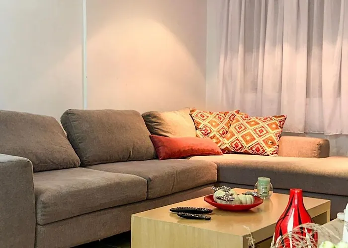 Cozy Apartment At City Lake