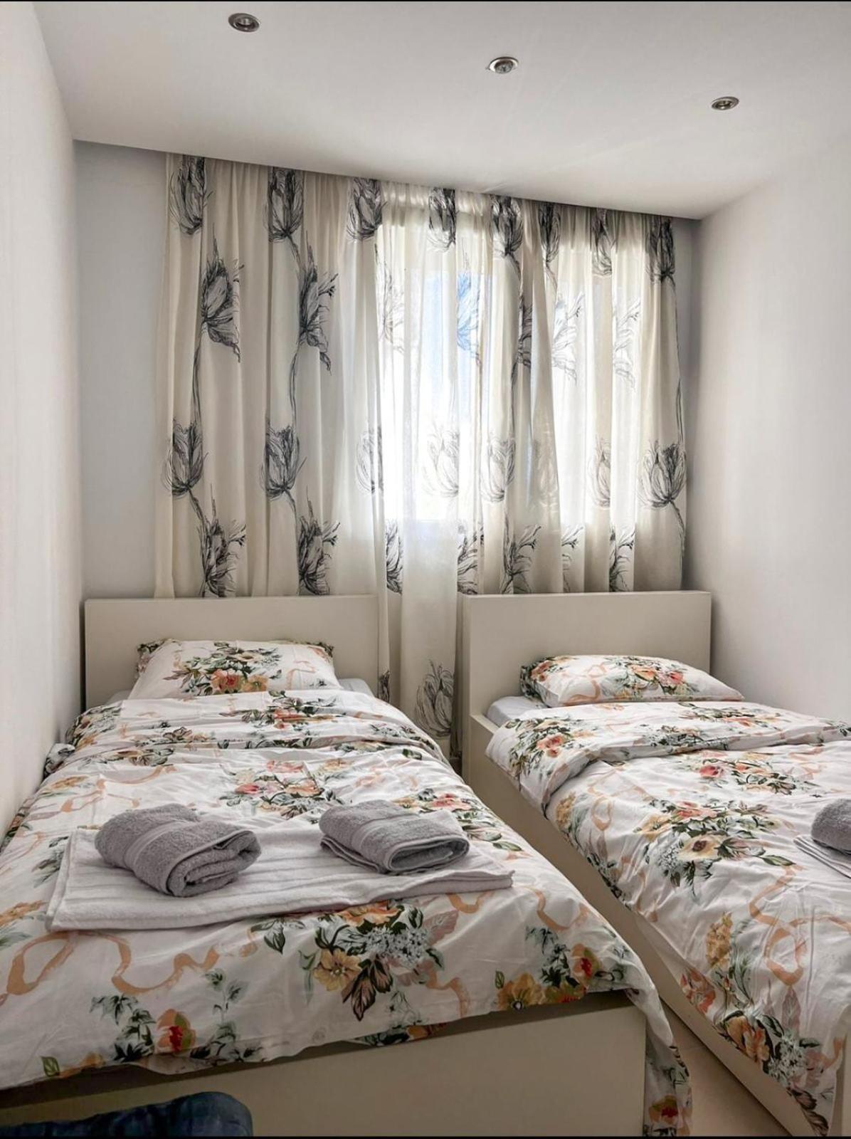 Cozy At Апартаменти *